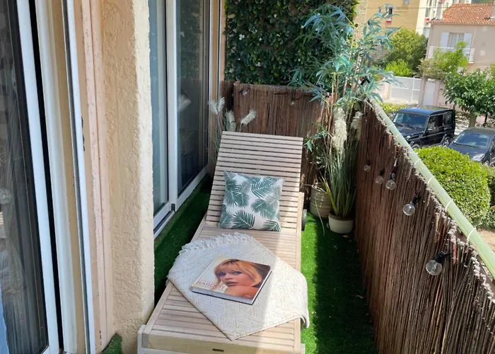 New Cosy Flat Saint Tropez